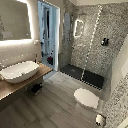 Rosaria's Guest house *